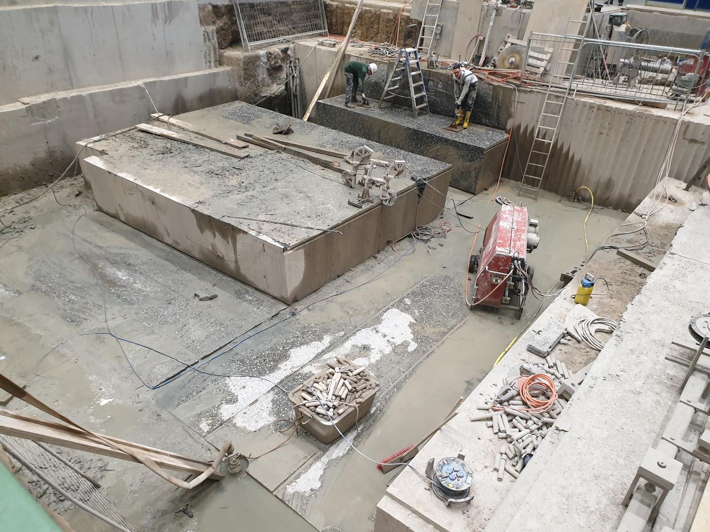 Seilsägen an Betonblöcken